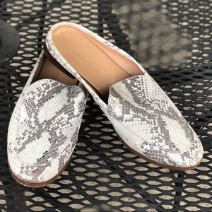 GUC Banana Republic Snake Print Mules